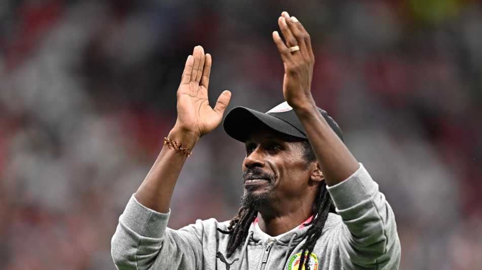 Calcio: esonerato il ct del Senegal Ciss&eacute;