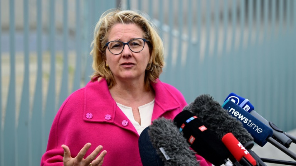 Ministerin Schulze regt Milliard&auml;rssteuer an