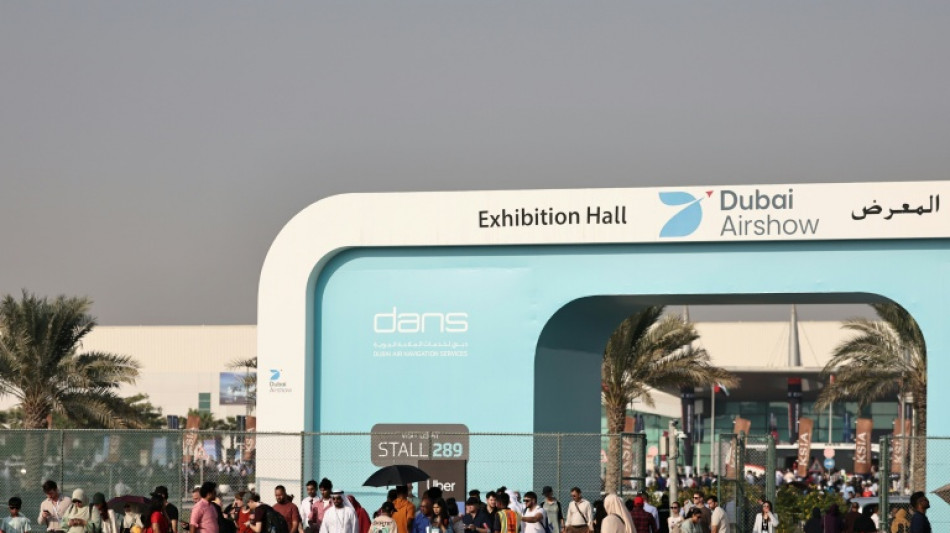 Crash d&#039;un avion de chasse indien au salon a&eacute;ronautique de Duba&iuml;, le pilote tu&eacute;