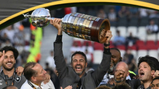 Artur Jorge &eacute; o 3&ordm; t&eacute;cnico portugu&ecirc;s a conquistar a Libertadores