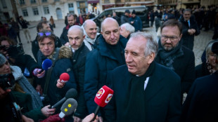 El nuevo primer ministro franc&eacute;s se enfrenta al primer momento clave para la supervivencia de su gobierno