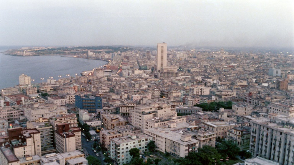 R&uacute;ssia retomar&aacute; voos regulares para Cuba e planeja investimentos em hotelaria