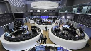 Borsa: Europa chiude debole con Wall Street e voci su Powell