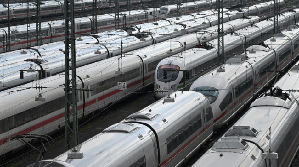 Bahngewerkschaft EVG k&uuml;ndigt neuen Bahnstreik an - Termin noch unklar