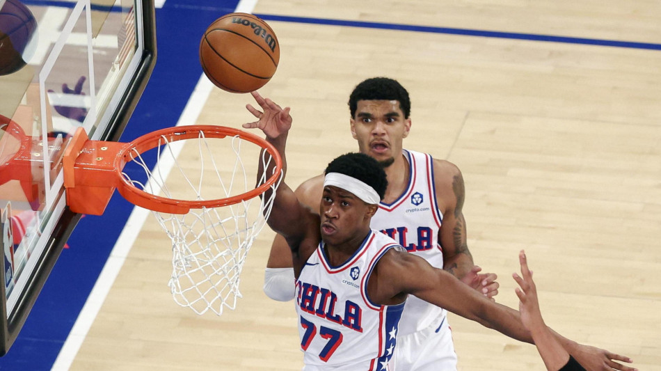 Nba: vittoria in rimonta dei 76ers sui Cavaliers