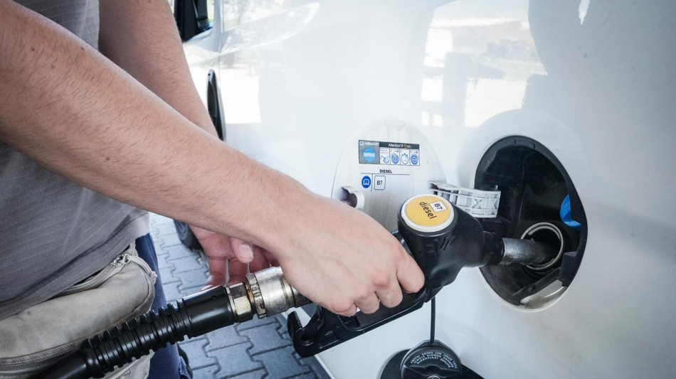 Il gasolio &egrave; al massimo da 3 mesi, self a 1,648 euro a litro