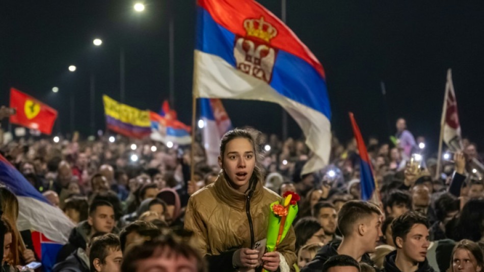 La Serbie manifeste et comm&eacute;more les trois mois de l'accident meurtrier de Novi Sad 