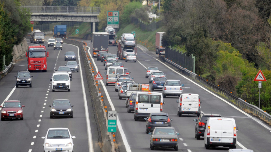Superare limiti velocit&agrave; non &egrave; rischioso per 1 italiano su 2