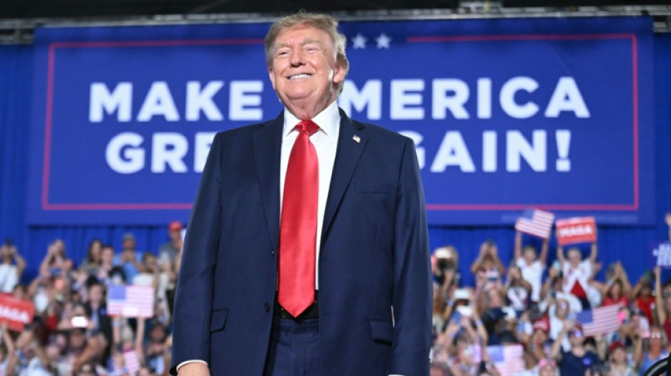 'Trumpapalooza' tests Republican bet on unpopular US president