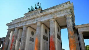 Farbattacke auf Brandenburger Tor: Bew&auml;hrungsstrafen f&uuml;r drei Klimaaktivisten