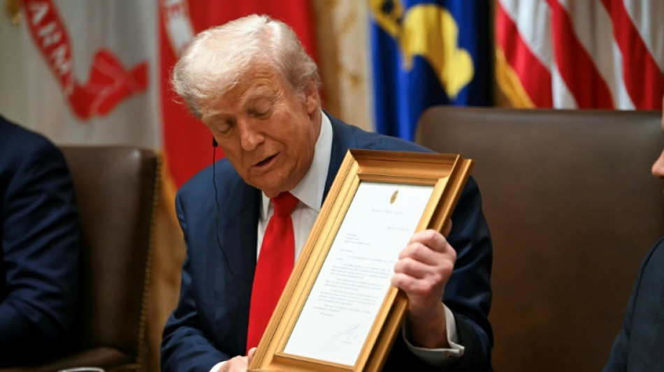 Trump advierte que la ayuda a Argentina está vinculada a resultado electoral