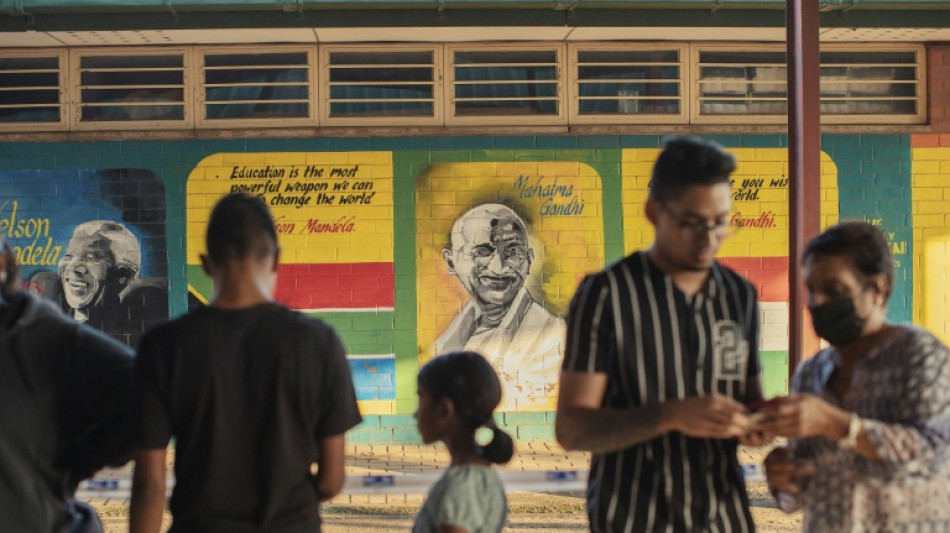 Hohe Beteiligung erwartet: Lange Schlangen vor Wahllokalen in S&uuml;dafrika