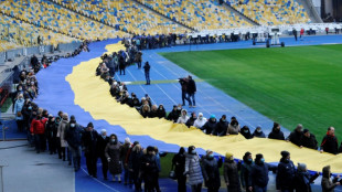 L'Ukraine c&eacute;l&egrave;bre une "Journ&eacute;e de l'unit&eacute;", espoir prudent de sortie de crise