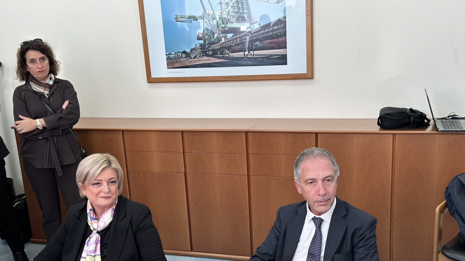 Calderone, 'anche con vendita ex Ilva sar&agrave; tutelata occupazione'