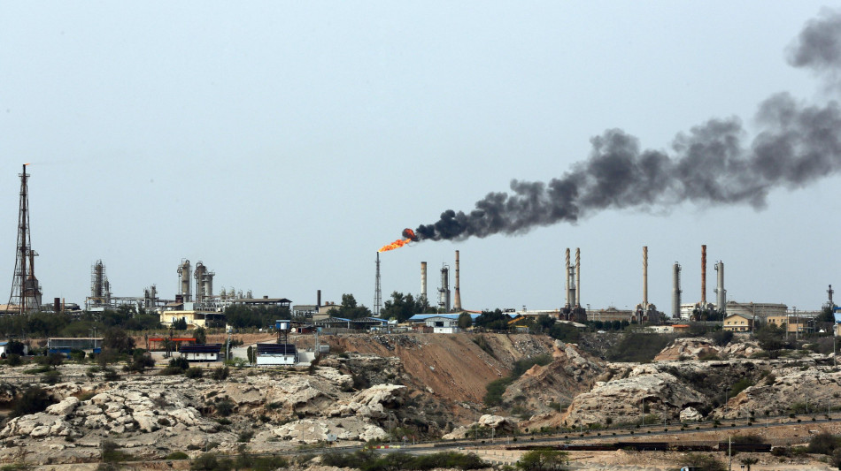 Usa, colpiti oltre 90 obiettivi militari iraniani sull'isola di Kharg