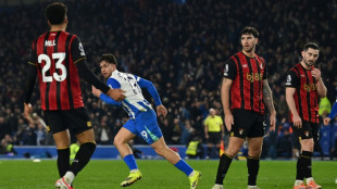 Com gola&ccedil;o de bicicleta no final, Brighton arranca empate (1-1) contra o Bournemouth