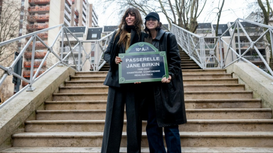 Anglo-French star Jane Birkin gets name on bridge over Paris canal