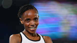 Atletica: Chebet record sui 5.000, prima donna sotto i 14 minuti