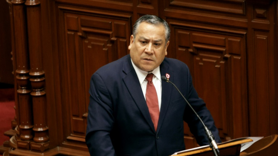 Peruanisches Parlament spricht neuem Regierungschef Adrianz&eacute;n das Vertrauen aus 