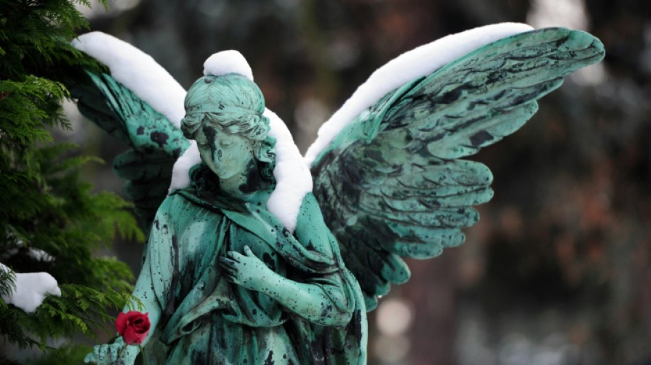 Zahl der Todesf&auml;lle im vergangenen Jahr erstmals seit Pandemie wieder gesunken