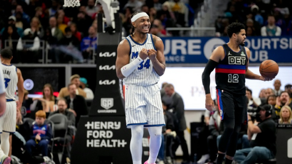NBA: Orlando se qualifie pour les quarts de la coupe à Détroit, performance des Spurs à Denver