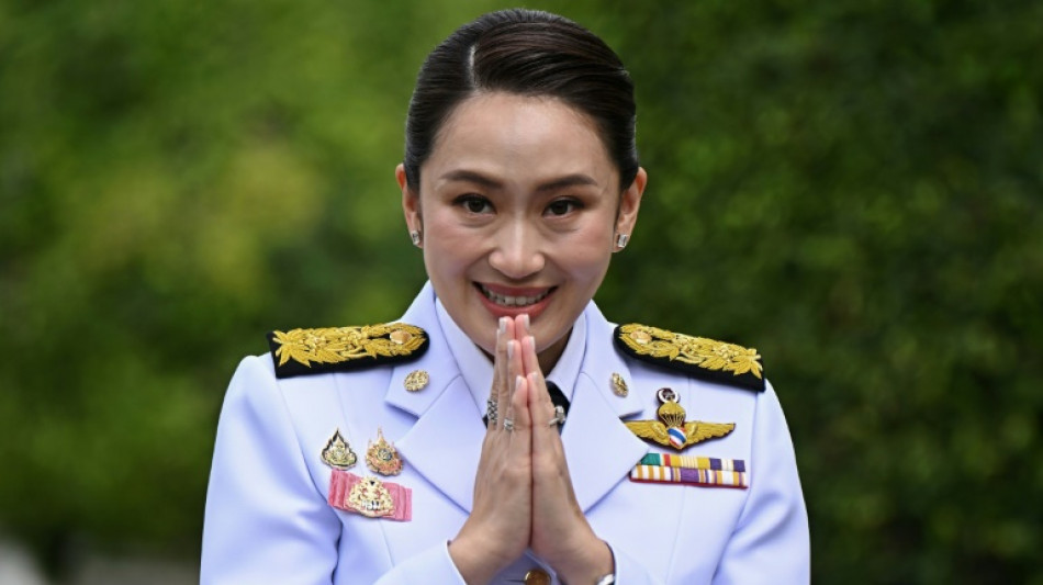 Thailands neue Regierungschefin legt Amtseid beim K&ouml;nig ab