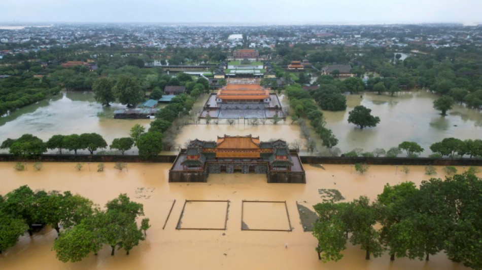 Pluies record dans le centre du Vietnam: des milliers de personnes évacuées
