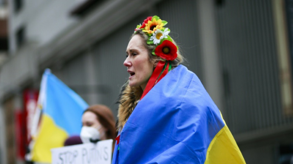 A travers le monde, la solidarit&eacute; avec l'Ukraine se manifeste dans la rue