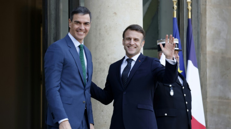 Europa debe considerar su defensa como "bien p&uacute;blico", dice en Francia el presidente del gobierno espa&ntilde;ol