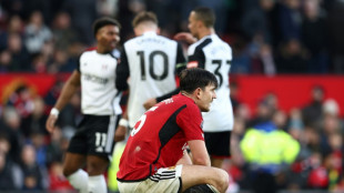 Fulham puncture Man Utd's feel-good factor, Man City close on Liverpool