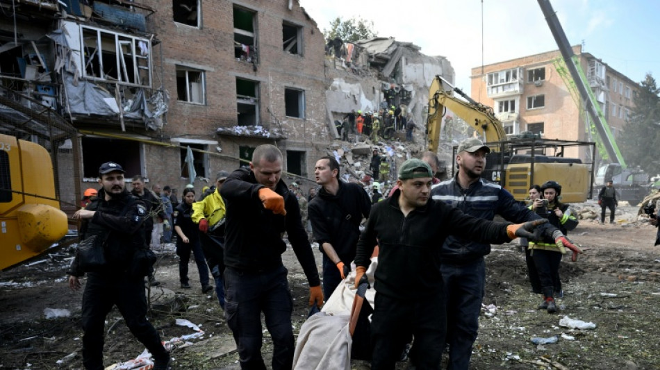 Una veintena de muertos en Ucrania tras bombardeos rusos