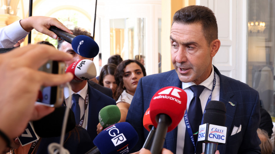 Vannacci, centrodestra da solo non arriva al 42%, deve fare i conti con noi