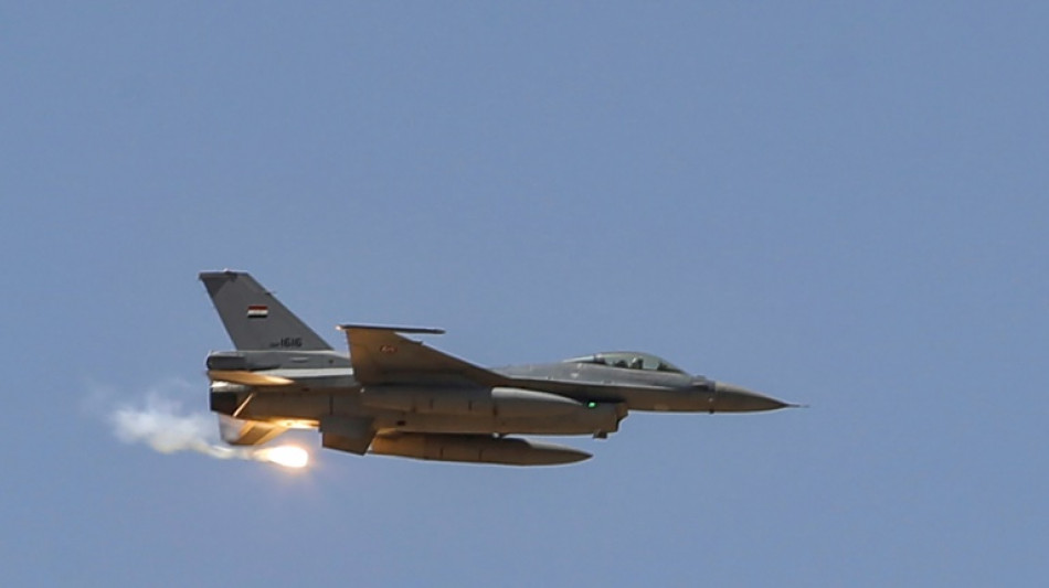 F16-Kampfjet von US-Airbase verliert leere Tanks &uuml;ber Rheinland-Pfalz