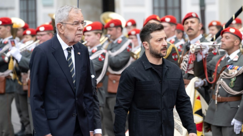 En visite en Autriche, Zelensky évoque l'achat d'armes américaines