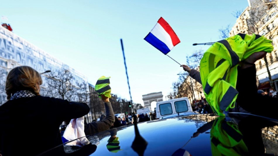 Protestkonvois blockieren Stra&szlig;en in Frankreich, Kanada und den Niederlanden