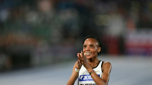 Chebet läuft Weltrekord über 5000 m