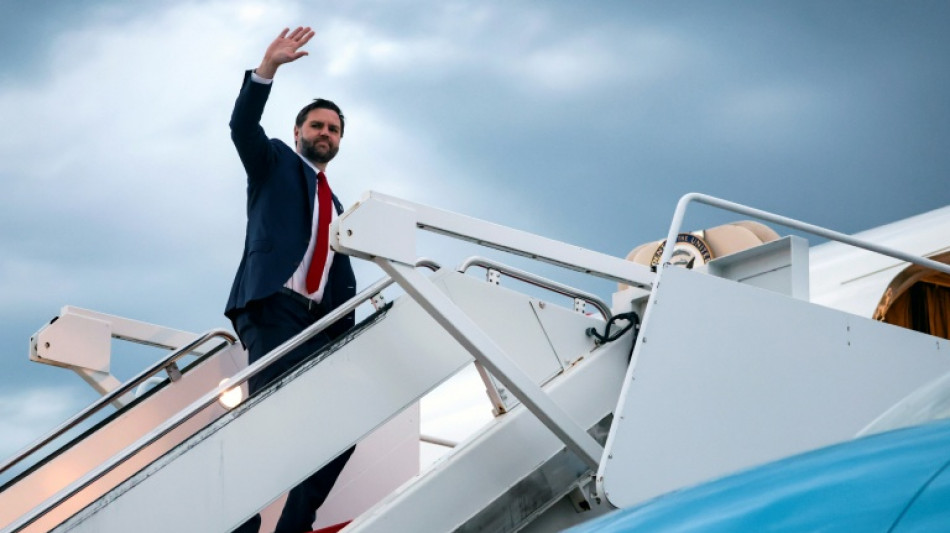 Wenige Tage vor Ungarn-Wahl: US-Vizepr&auml;sident Vance zu Besuch bei Orban eingetroffen