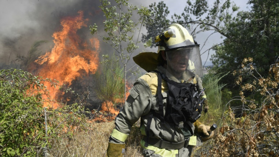 Siguen los incendios en el noroeste de Espa&ntilde;a