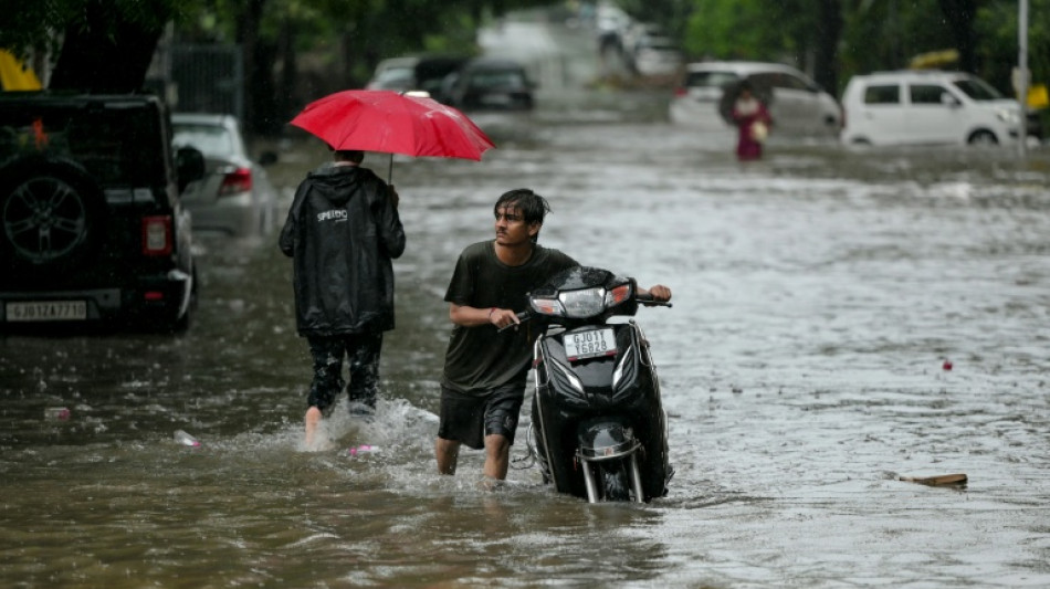 Lluvias torrenciales en el norte de India dejan m&aacute;s de 50 muertos