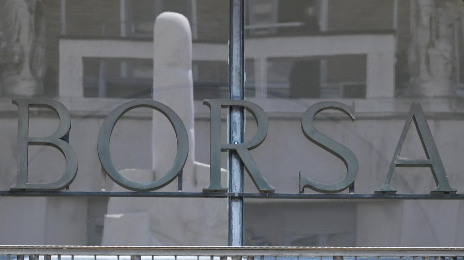 Borsa: Milano riduce il rialzo (+0,2%), corre Saipem, pesa Avio