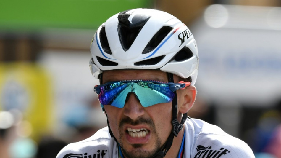 Cyclisme: Alaphilippe reste en observation &agrave; l'h&ocirc;pital