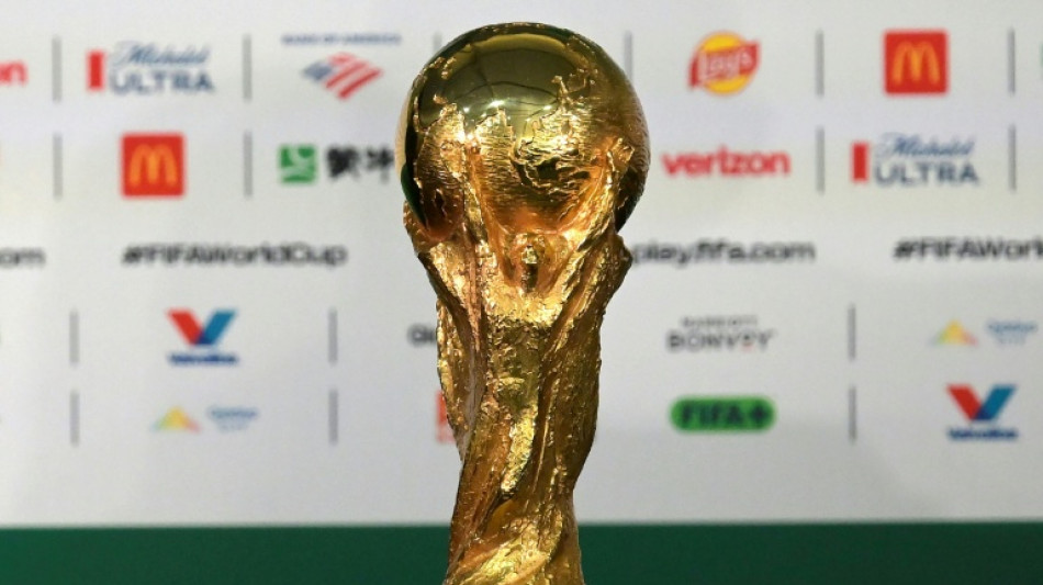 M&eacute;xico inaugura su tercer Mundial con Sud&aacute;frica, Shakira y megaprotestas