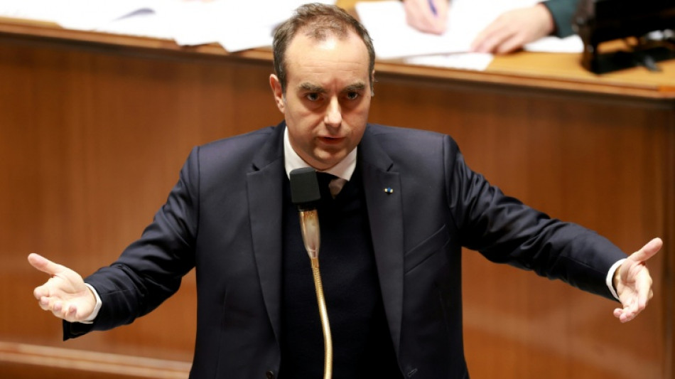 Lecornu re&ccedil;oit les syndicats avant de nouvelles manifestations