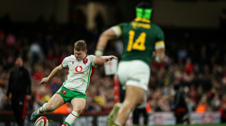 Costelow starts, Hamer-Webb makes Wales debut in Six Nations clash with Scotland