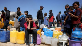 Los gazat&iacute;es siguen esperando la ayuda humanitaria anunciada por Israel