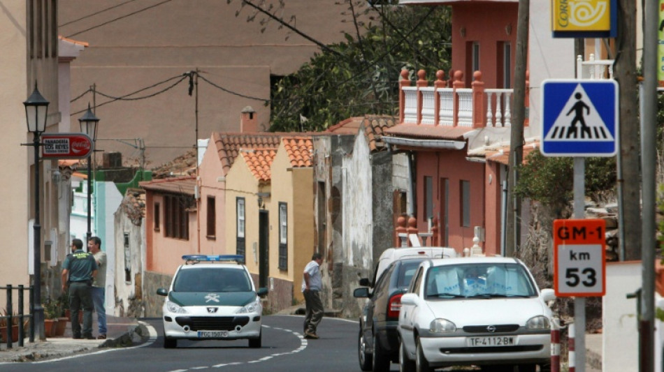 Un muerto y tres heridos graves al volcar un bus tur&iacute;stico en la isla espa&ntilde;ola de La Gomera