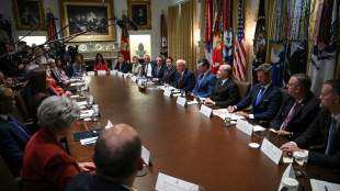 El show debe continuar: así fue la maratónica reunión de gabinete de Trump
