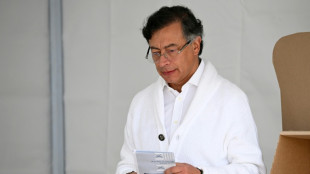 Petro interrompe negocia&ccedil;&otilde;es de paz com uma das maiores guerrilhas da Col&ocirc;mbia