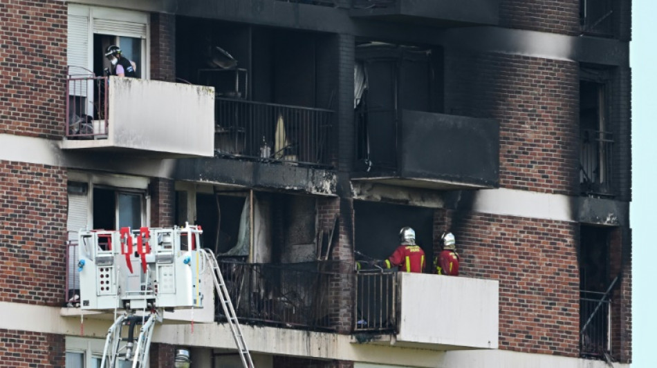 Pr&egrave;s de Paris, trois morts dont deux adolescents et des bless&eacute;s dans l'incendie d'un immeuble