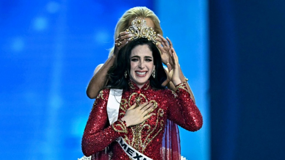 México vence Miss Universo em meio a apoio feminista